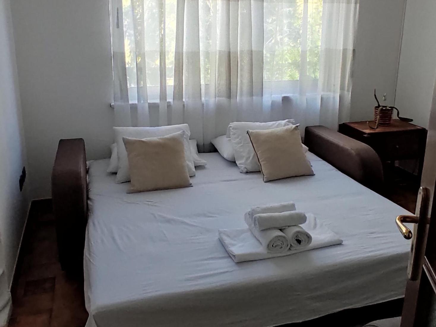 Apartamento Center Rustic Retreat