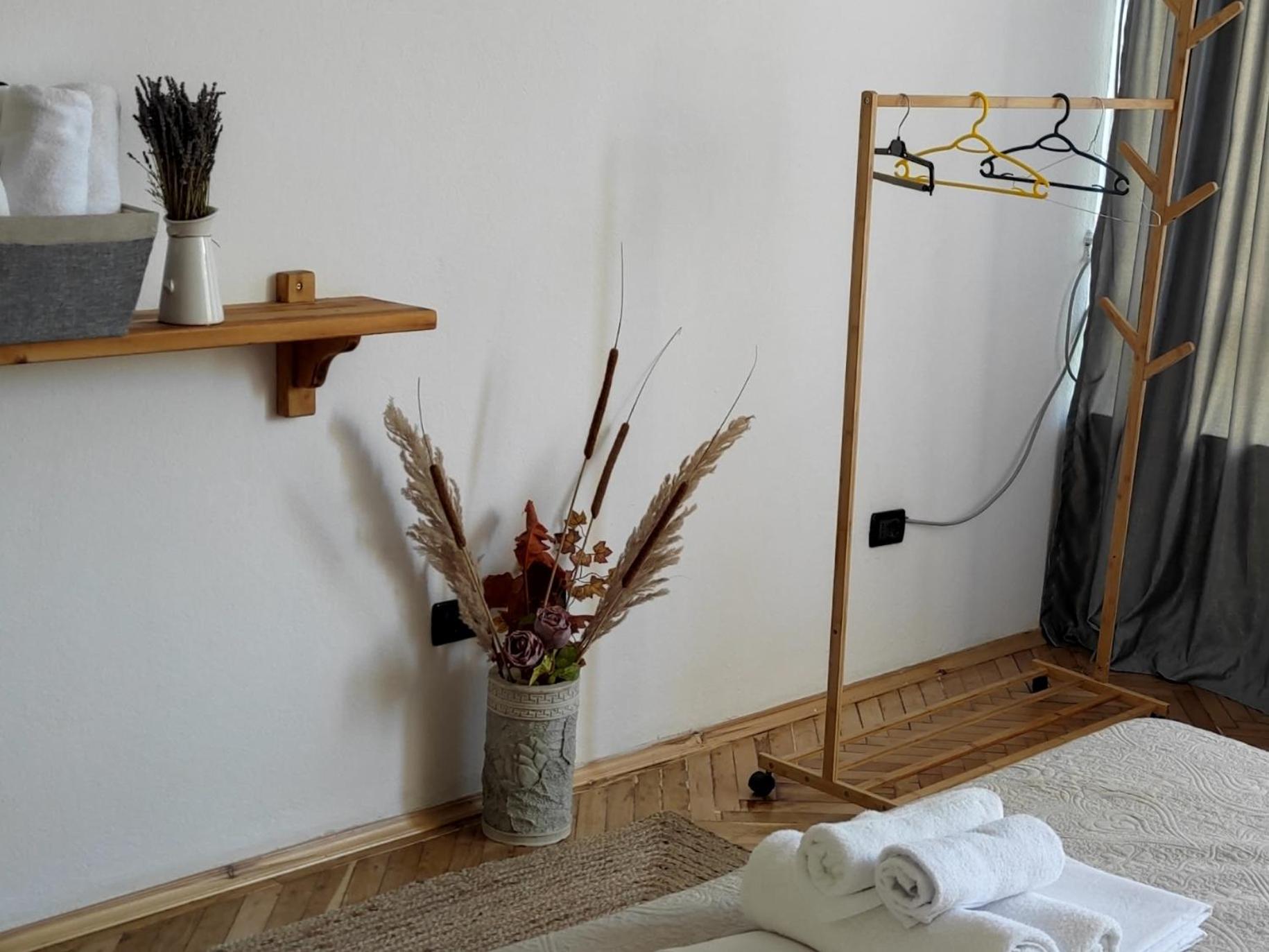 Apartamento Center Rustic Retreat Tirana