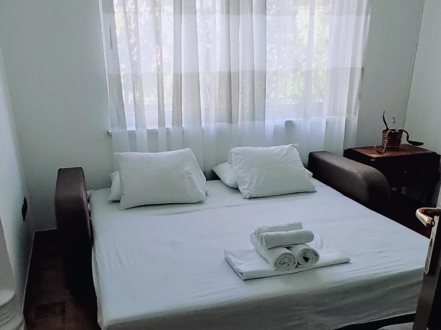 Center Rustic Retreat